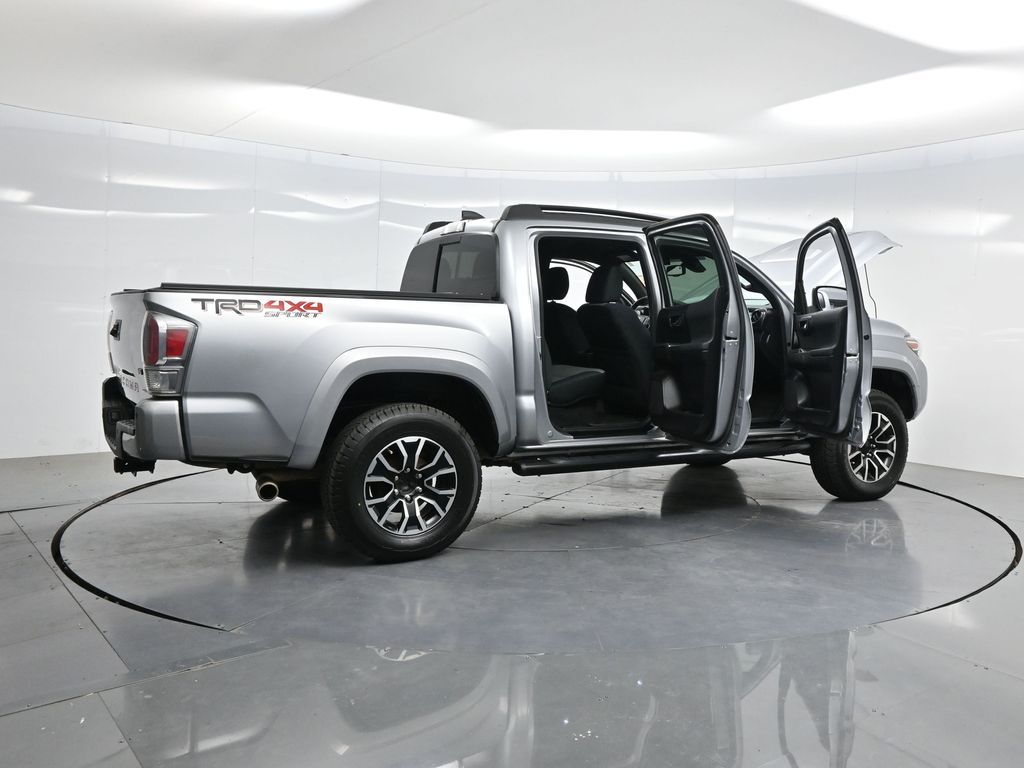 2021 Toyota Tacoma TRD Off-Road photo 4