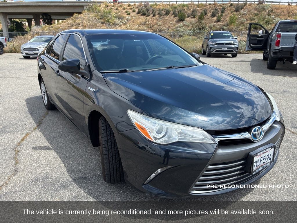 2017 Toyota Camry Hybrid photo 3
