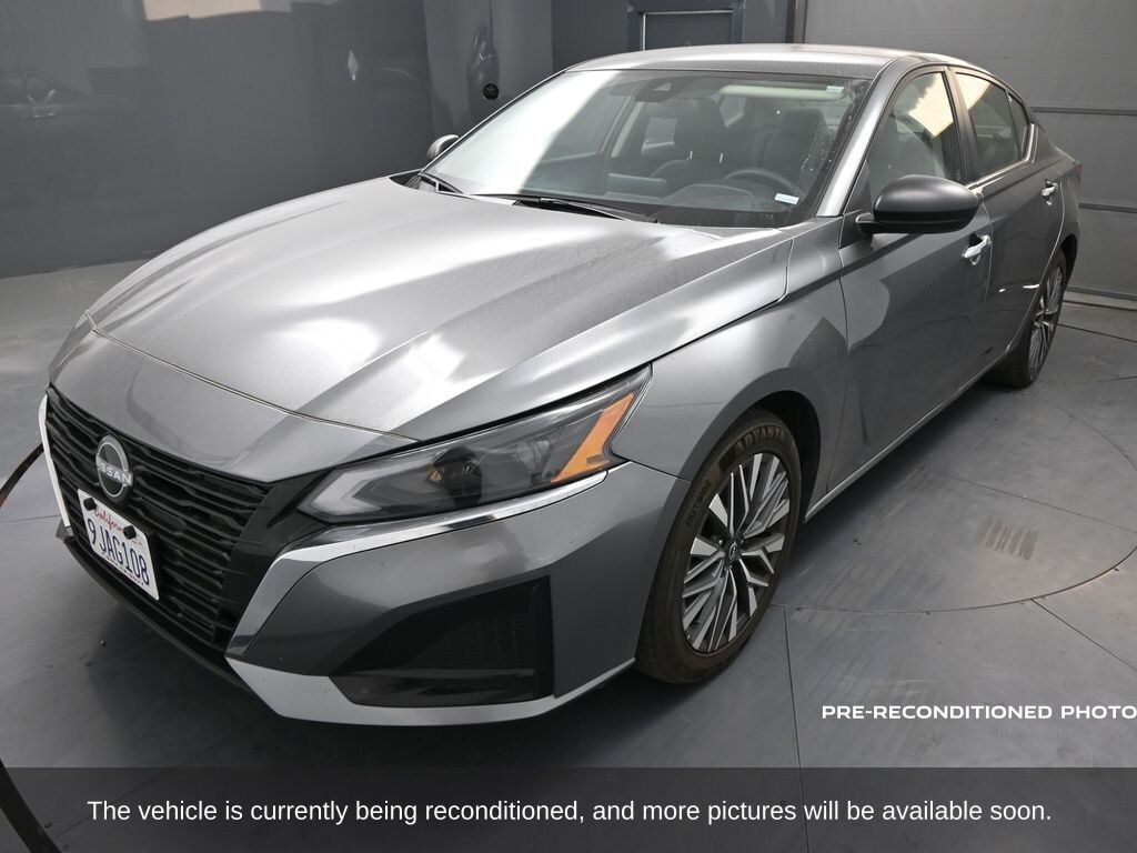 Used 2024 Nissan Altima 2.5 SV Sedan