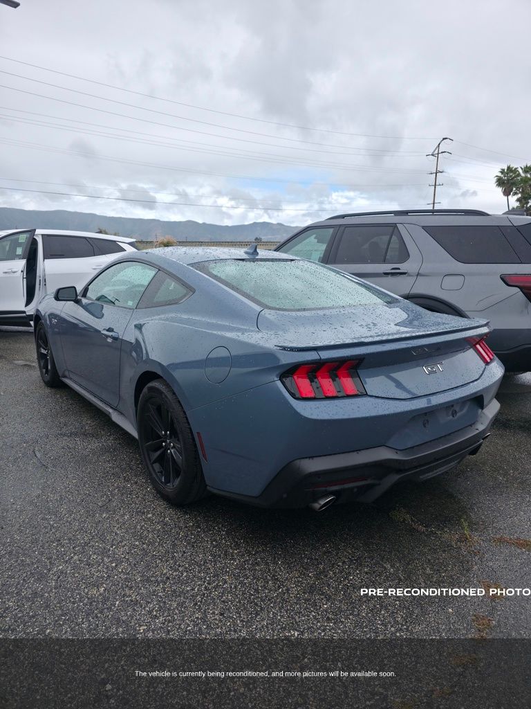 2025 Ford Mustang GT photo 4