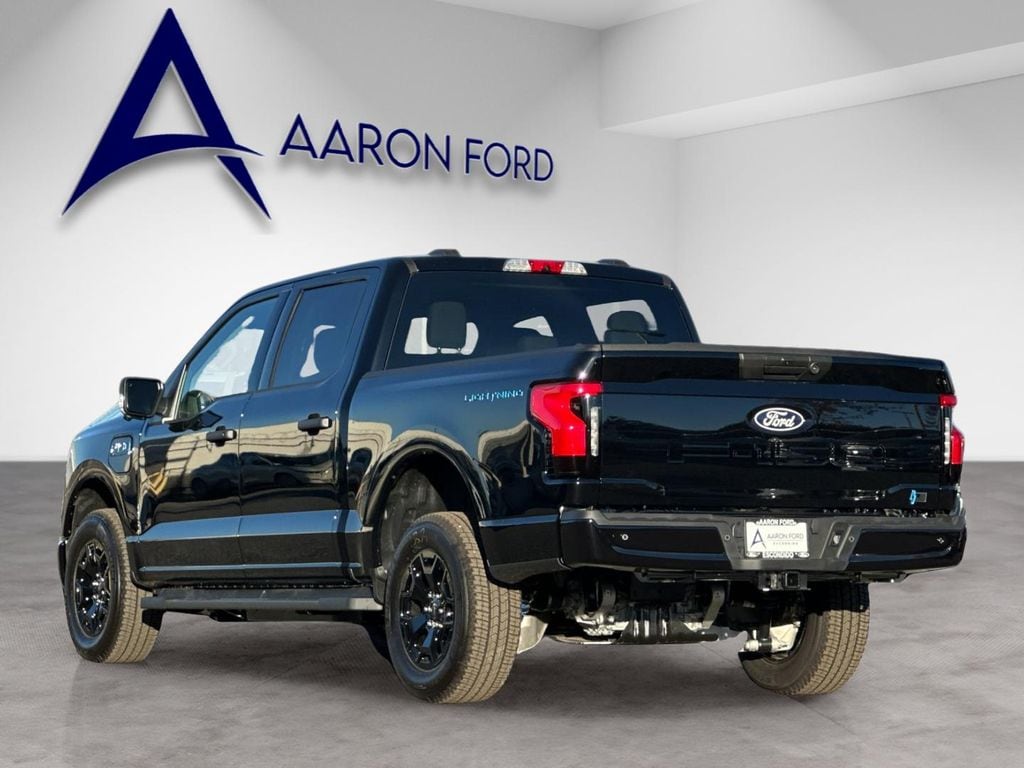 2025 Ford F-150 Lightning XLT photo 3