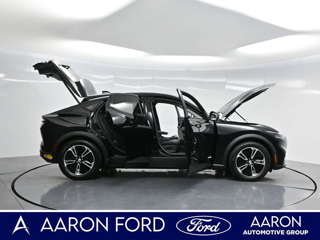 2021 Ford Mustang Mach-E Select photo 3