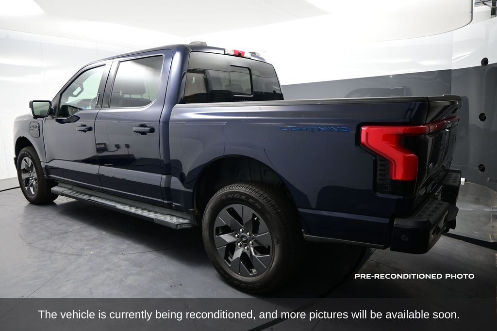 2022 Ford F-150 Lightning photo 4