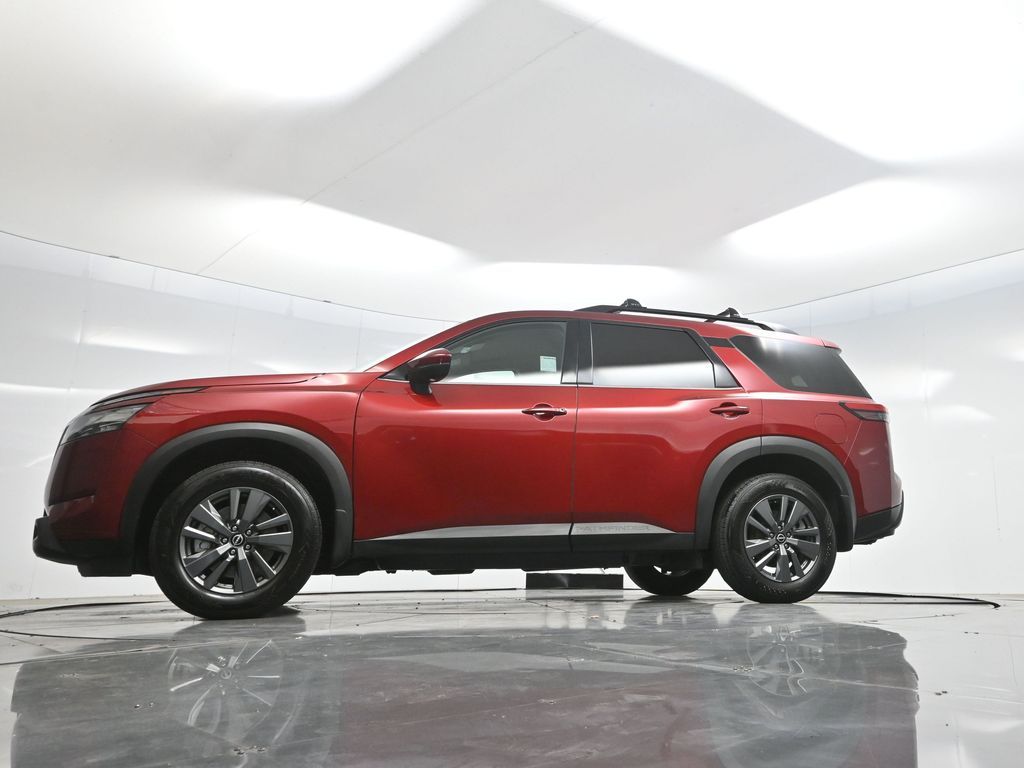 2024 Nissan Pathfinder SV photo 6