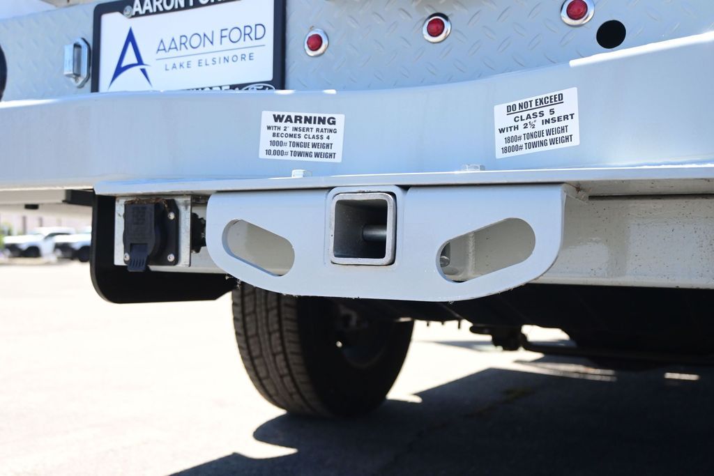 2025 Ford F-350 Super Duty Chassis Cab XL - Photo 11