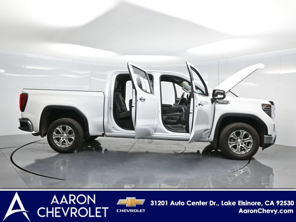 2024 Gmc Sierra 1500 SLT photo 2