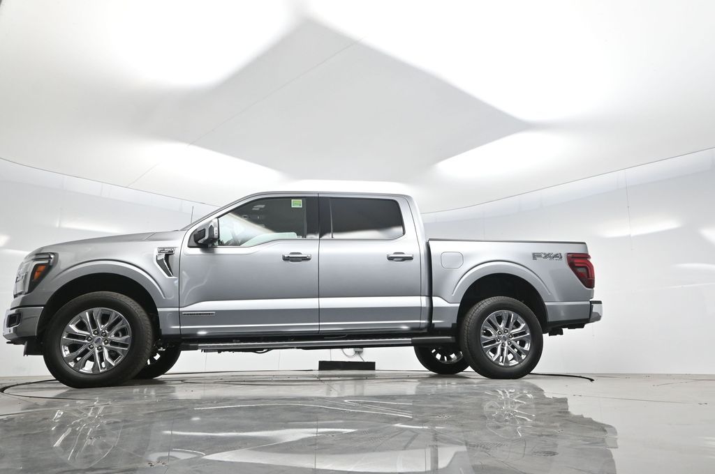2025 Ford F-150 Lariat photo 6