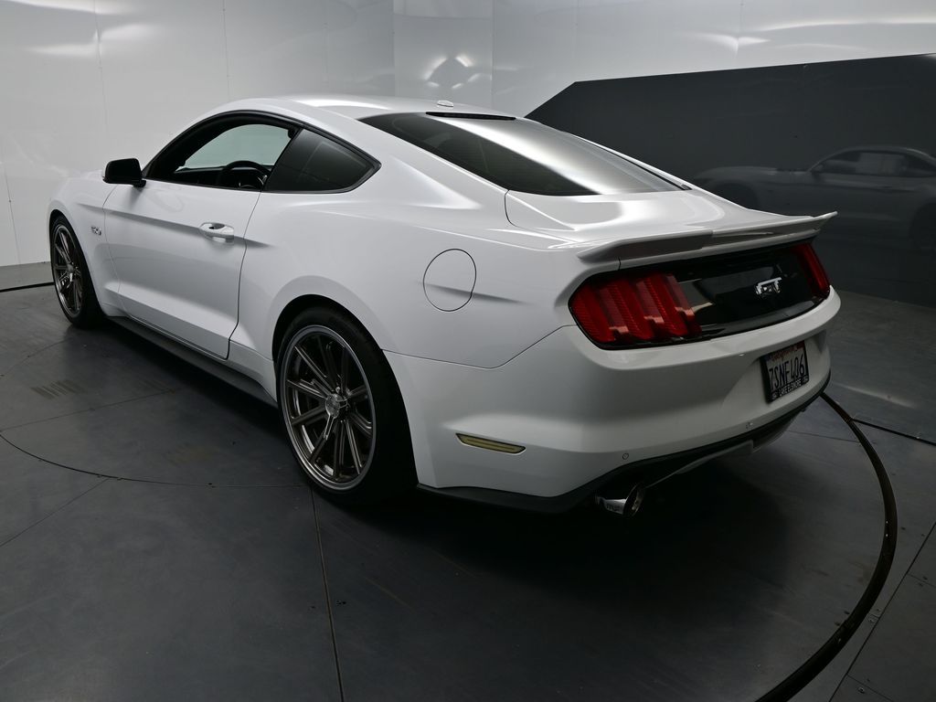 2016 Ford Mustang GT Premium photo 3