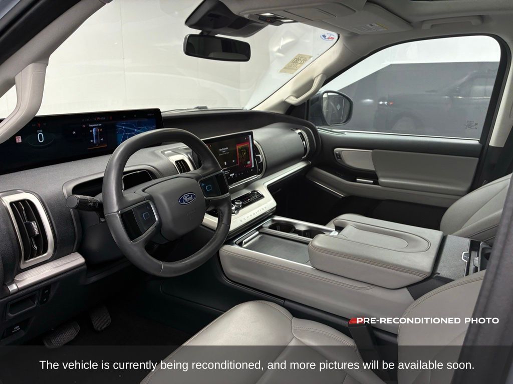 2025 Ford Expedition Active photo 5