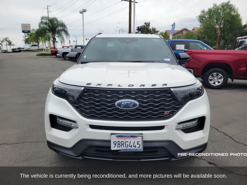 2022 Ford Explorer ST photo 2