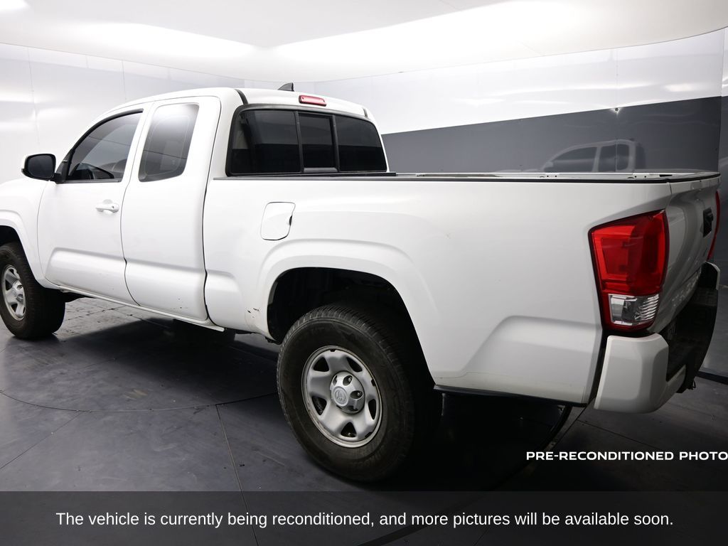 2016 Toyota Tacoma SR photo 4