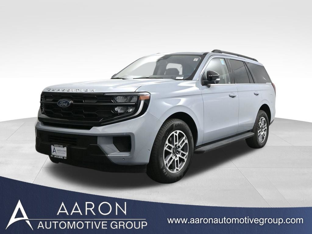 2025 Ford Expedition Active's photo