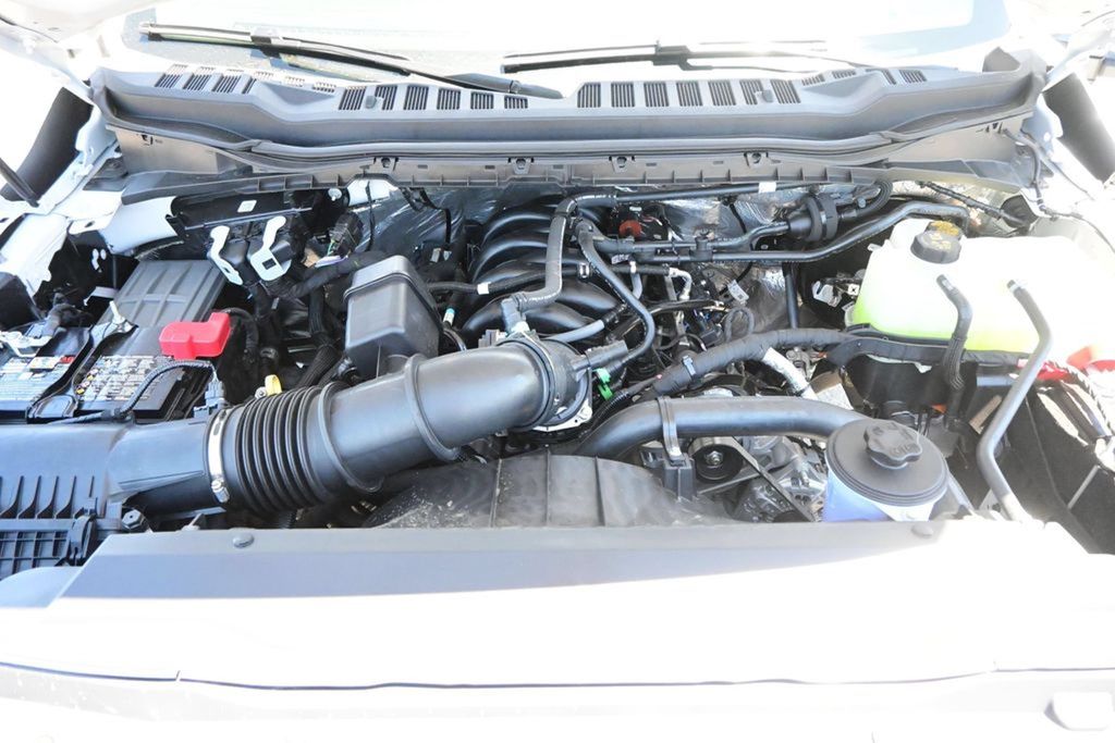2025 Ford F-350 Super Duty Chassis Cab XL - Photo 9