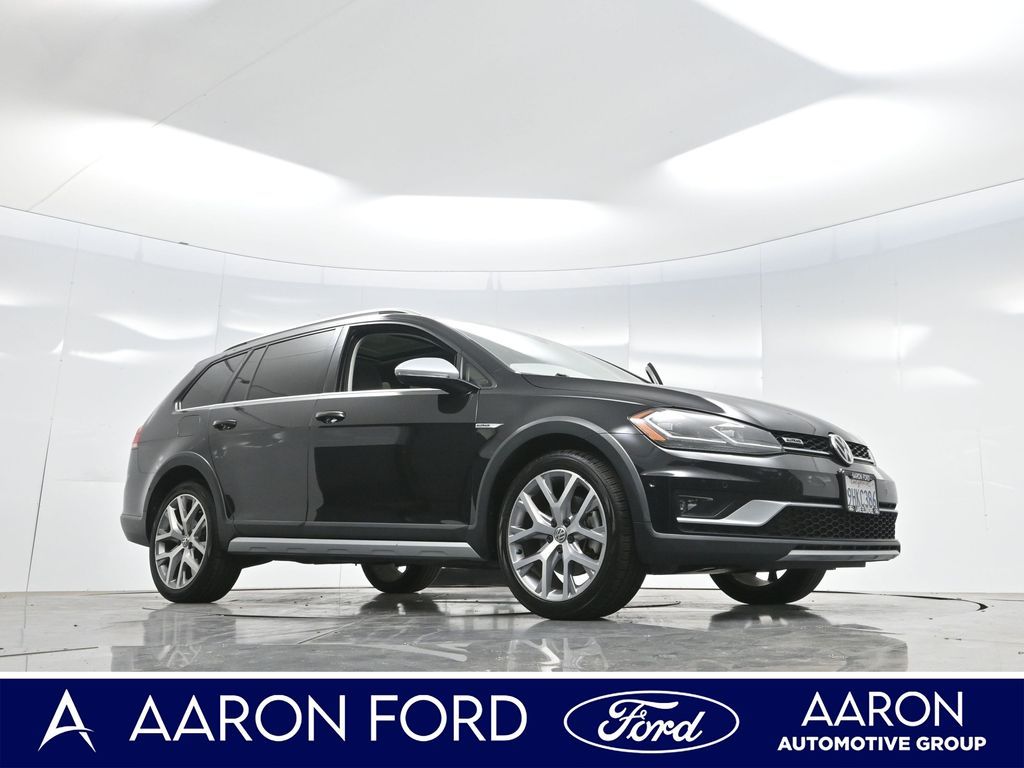 2019 Volkswagen Golf Alltrack TSI SEL photo 2