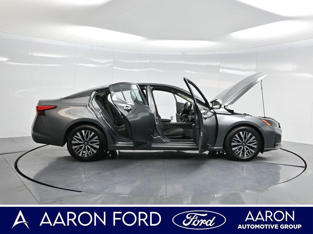 Used 2024 Nissan Altima 2.5 SV Sedan