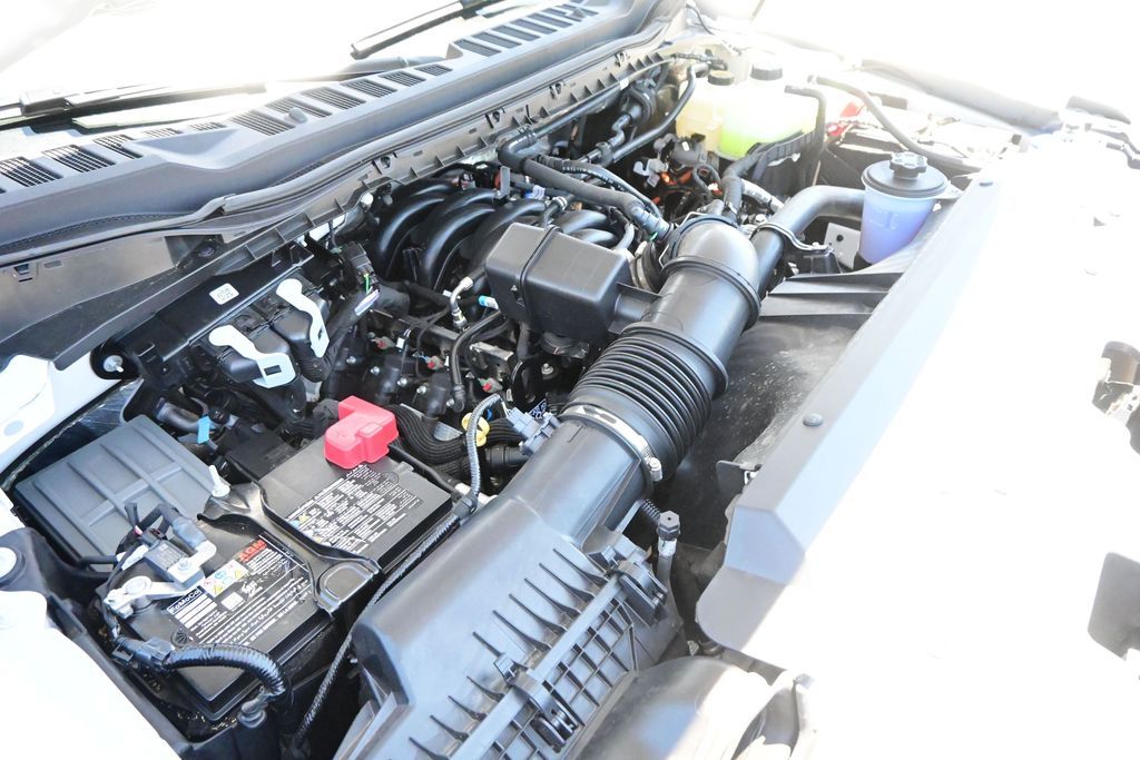 2025 Ford F-350 Super Duty Chassis Cab XL - Photo 16
