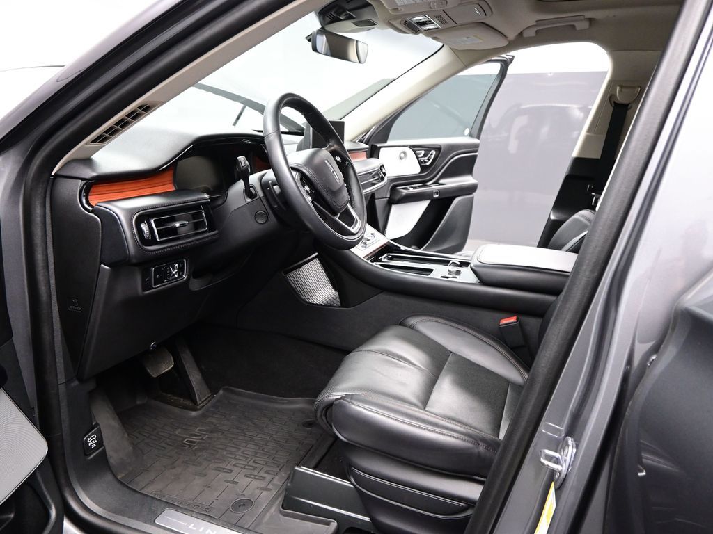 2023 Lincoln Aviator Reserve photo 3