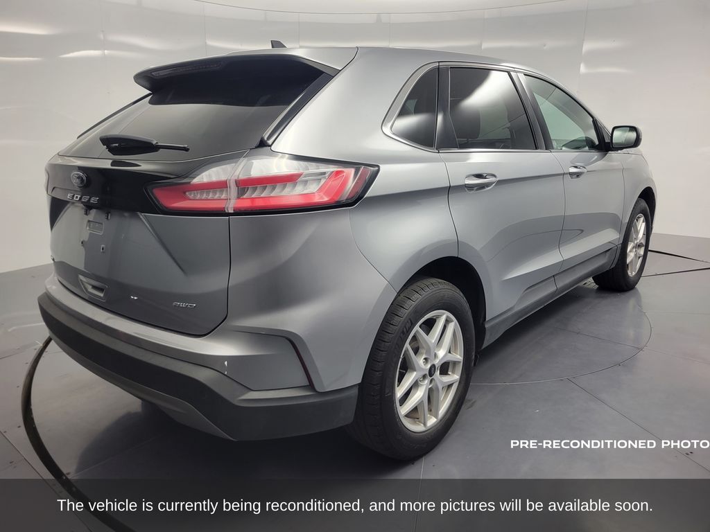 2024 Ford Edge SEL photo 4