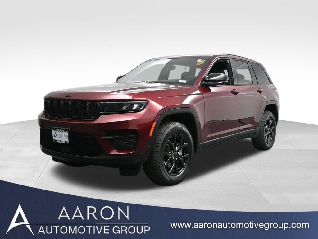 Used 2024 Jeep Grand Cherokee Altitude SUV
