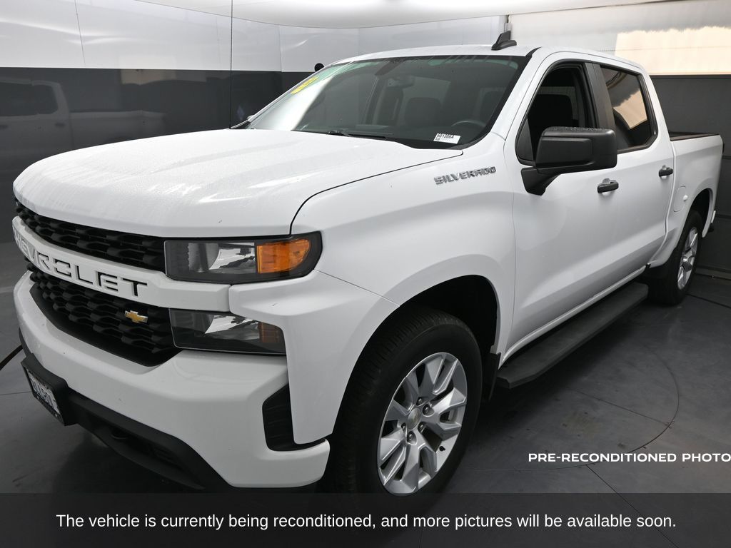 2022 Chevrolet Silverado 1500 Custom photo 2