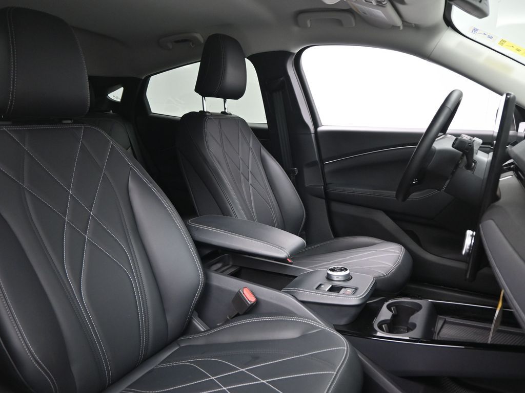 2024 Ford Mustang Mach-E Select - Photo 10