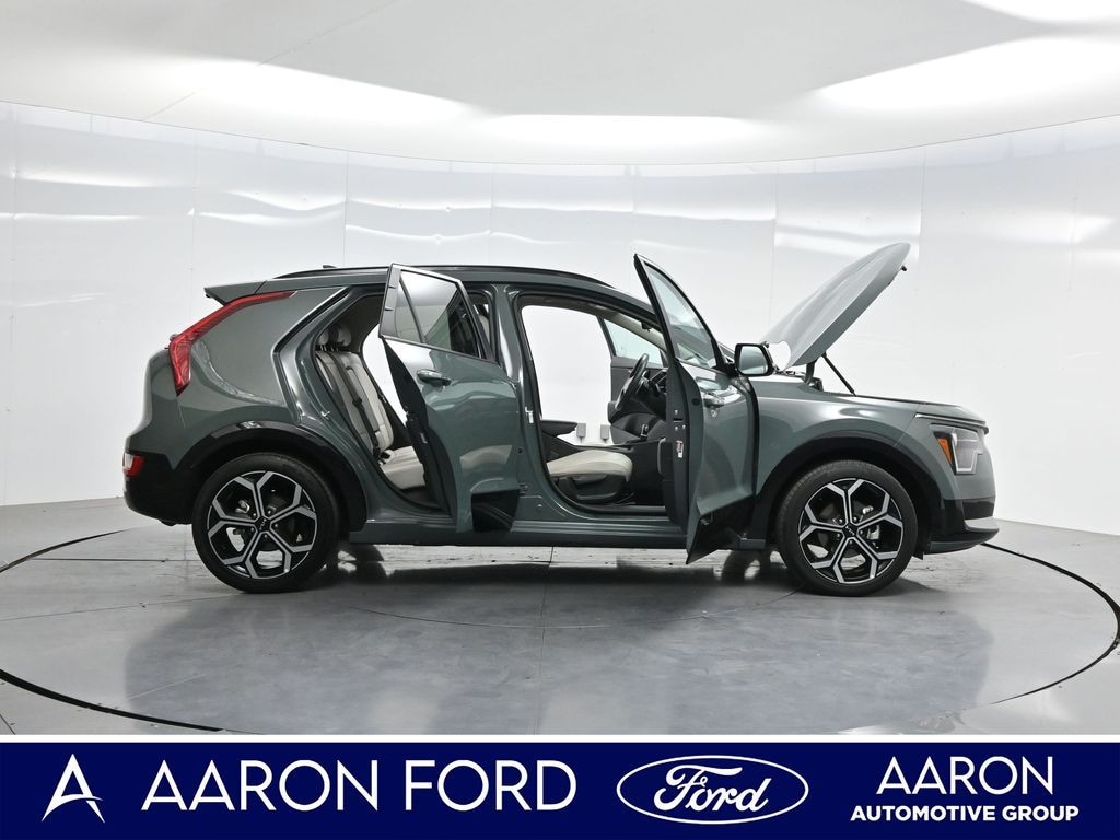 Used 2023 Kia Niro EX Touring SUV