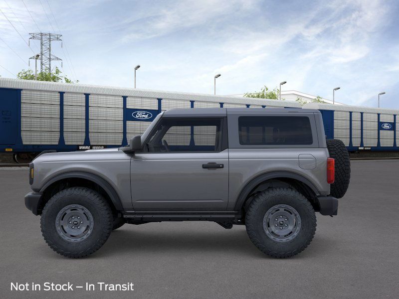 2025 Ford Bronco Base photo 3