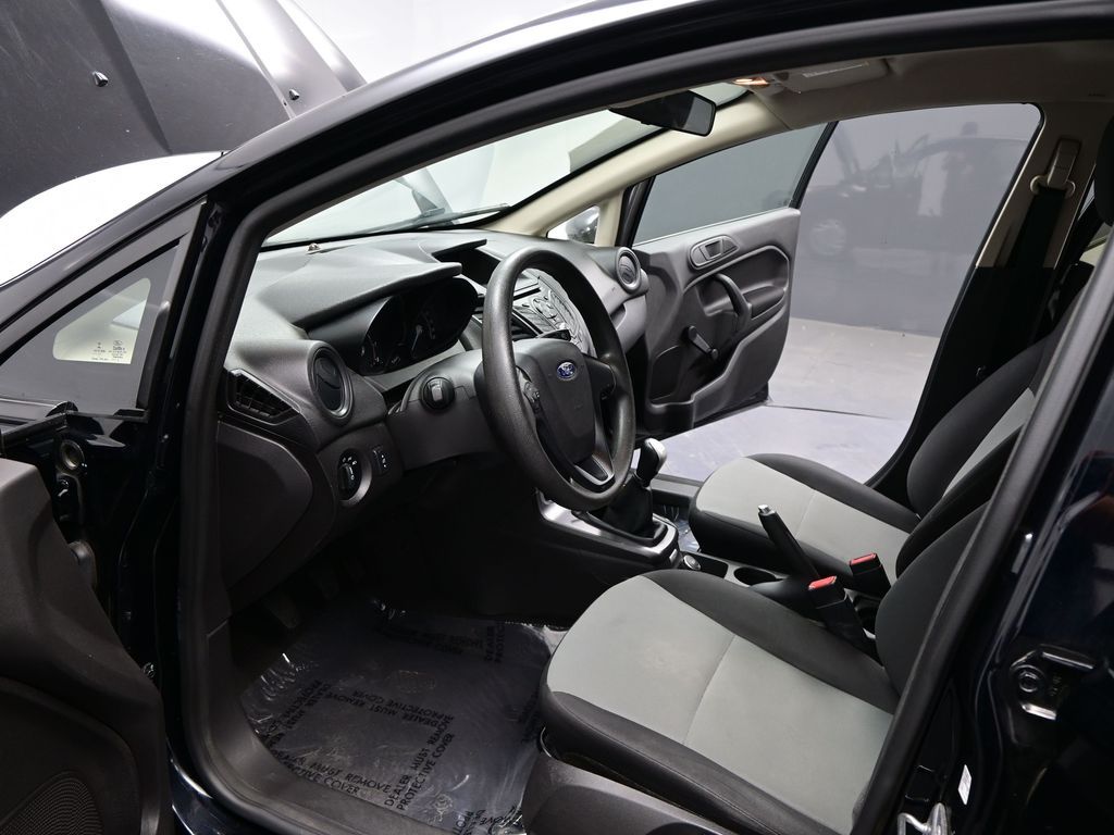 2017 Ford Fiesta S photo 3