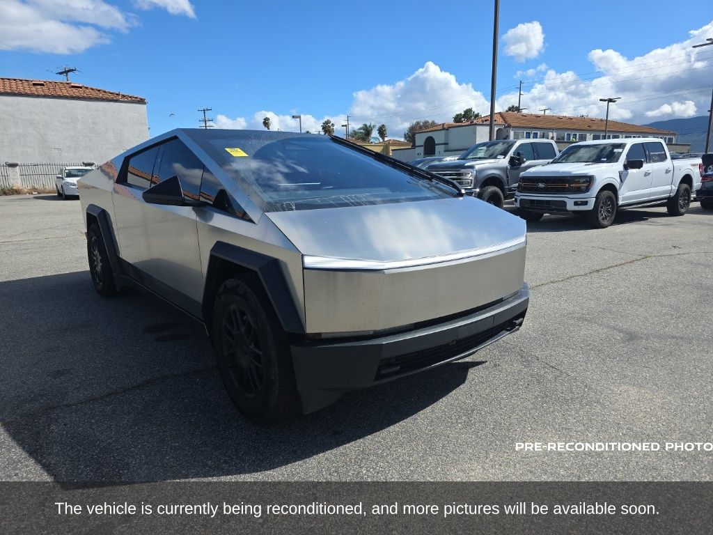 2024 Tesla Cybertruck Base photo 3