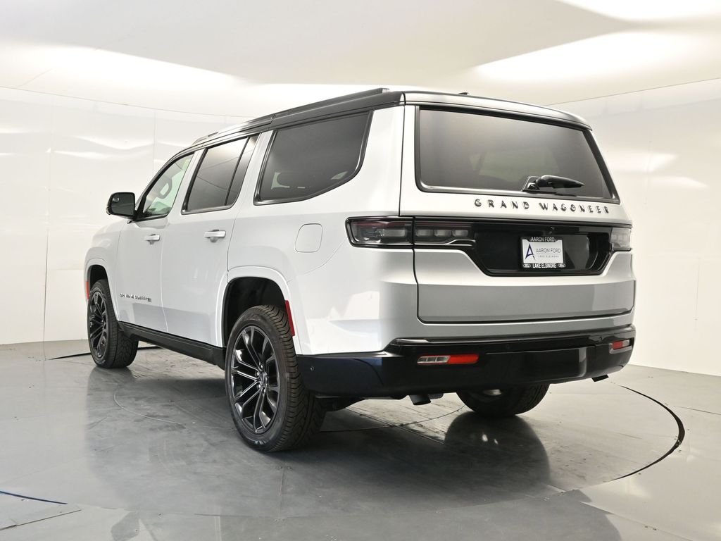 2024 Jeep Grand Wagoneer Series II photo 5