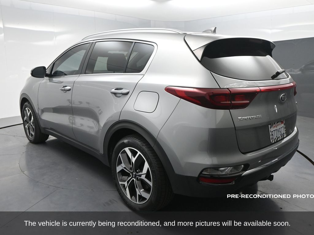 2021 Kia Sportage EX photo 3
