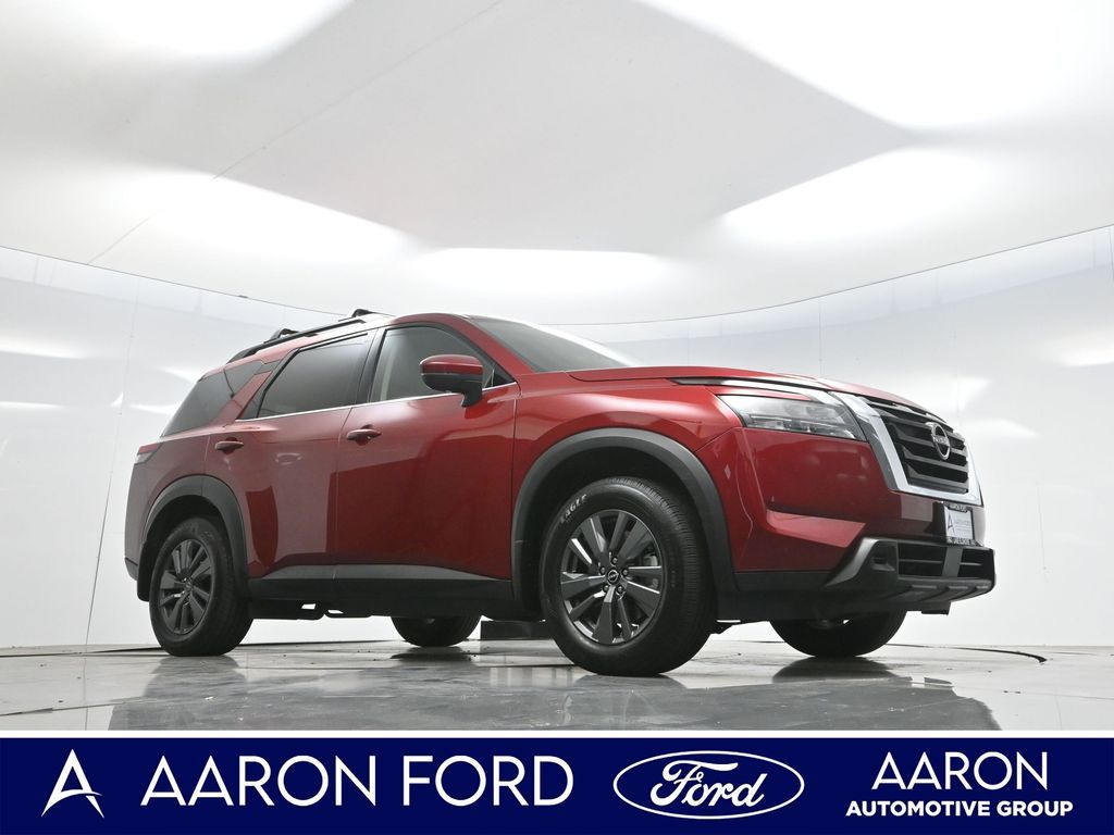 2024 Nissan Pathfinder SV photo 2