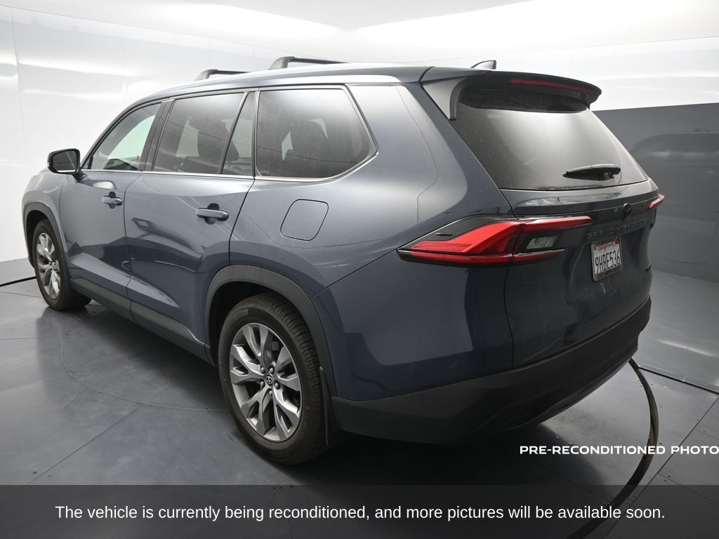 2024 Toyota Grand Highlander Limited photo 3