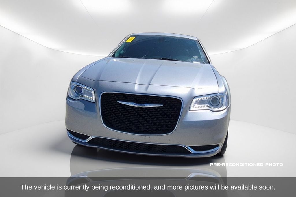 Used 2017 Chrysler 300 Limited with VIN 2C3CCAAG8HH552296 for sale in Lake Elsinore, CA