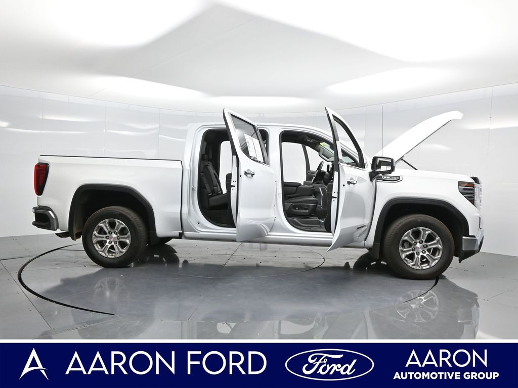 2024 Gmc Sierra 1500 SLT photo 2