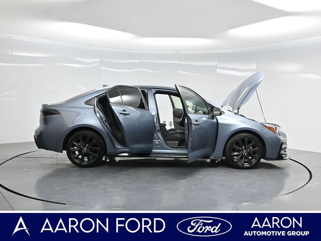 2024 Toyota Corolla Hybrid SE photo 2