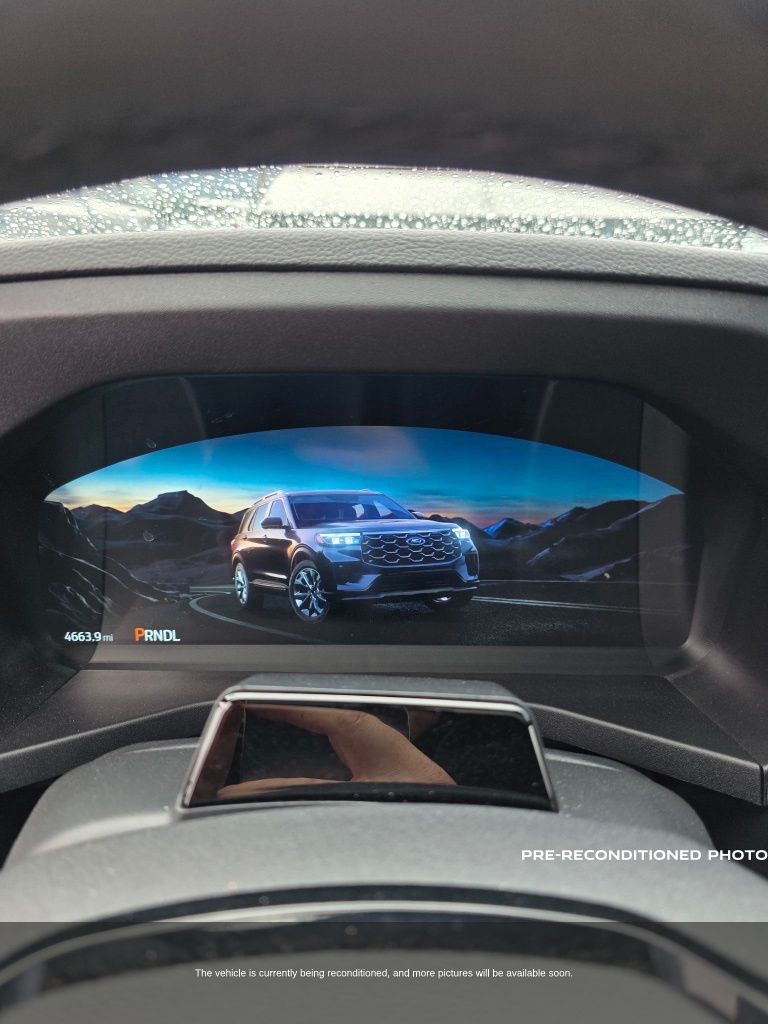 2025 Ford Explorer Platinum photo 6