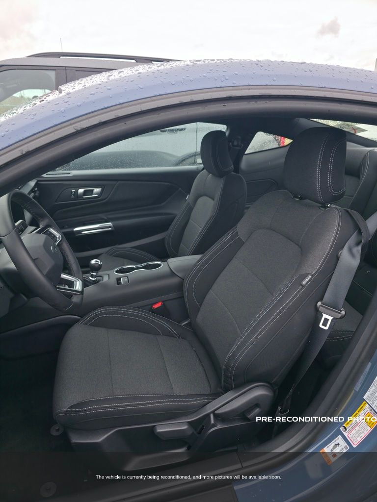 2025 Ford Mustang GT photo 6