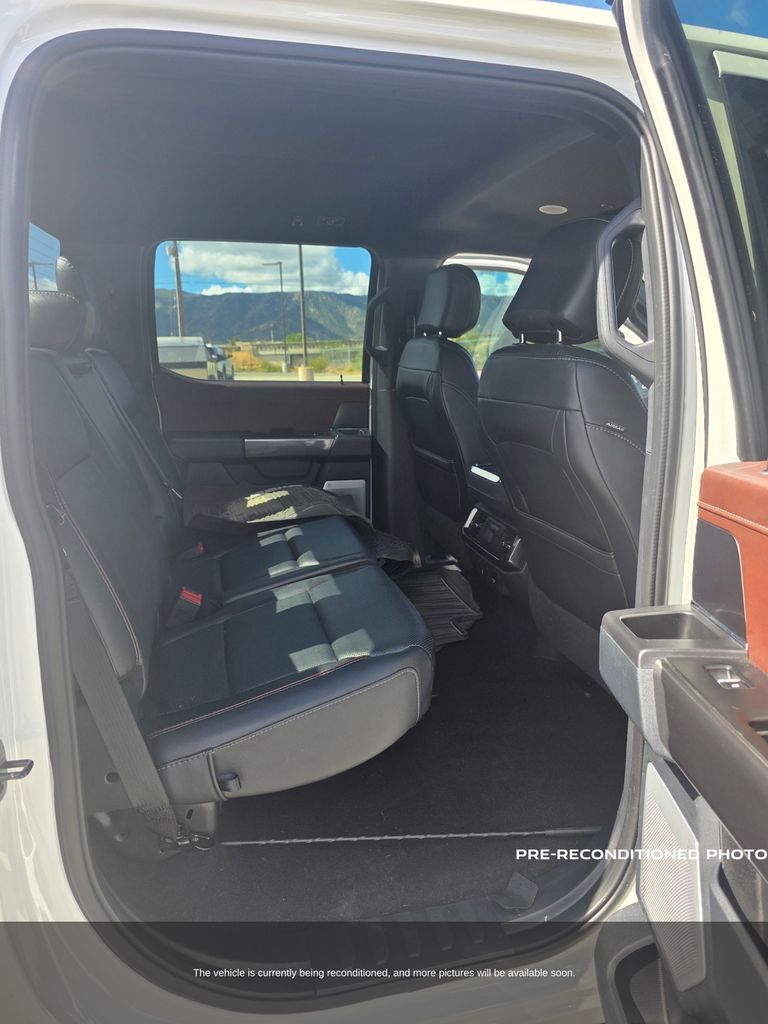 2023 Ford F-150 Lariat photo 6