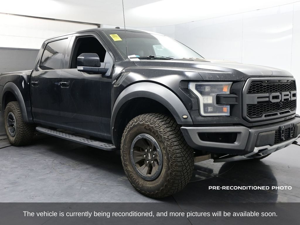 2017 Ford F-150 Raptor photo 2