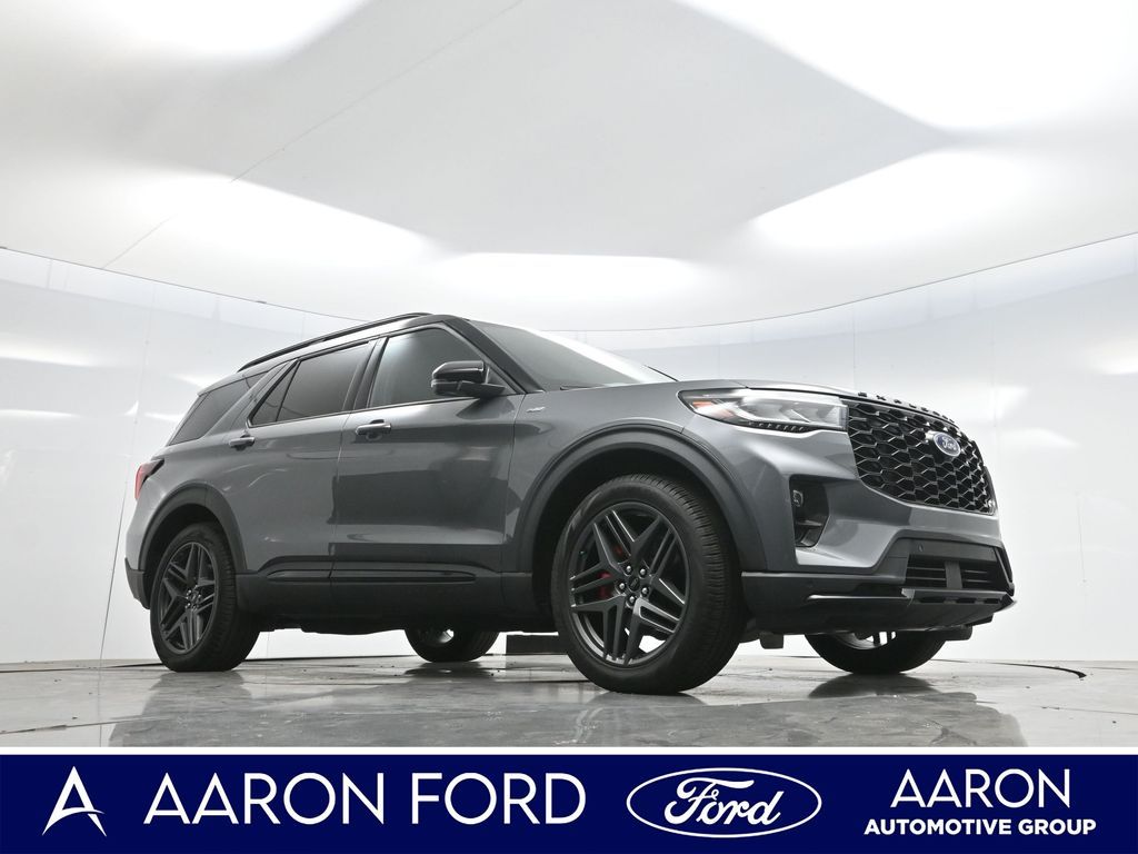 2025 Ford Explorer ST-Line photo 2