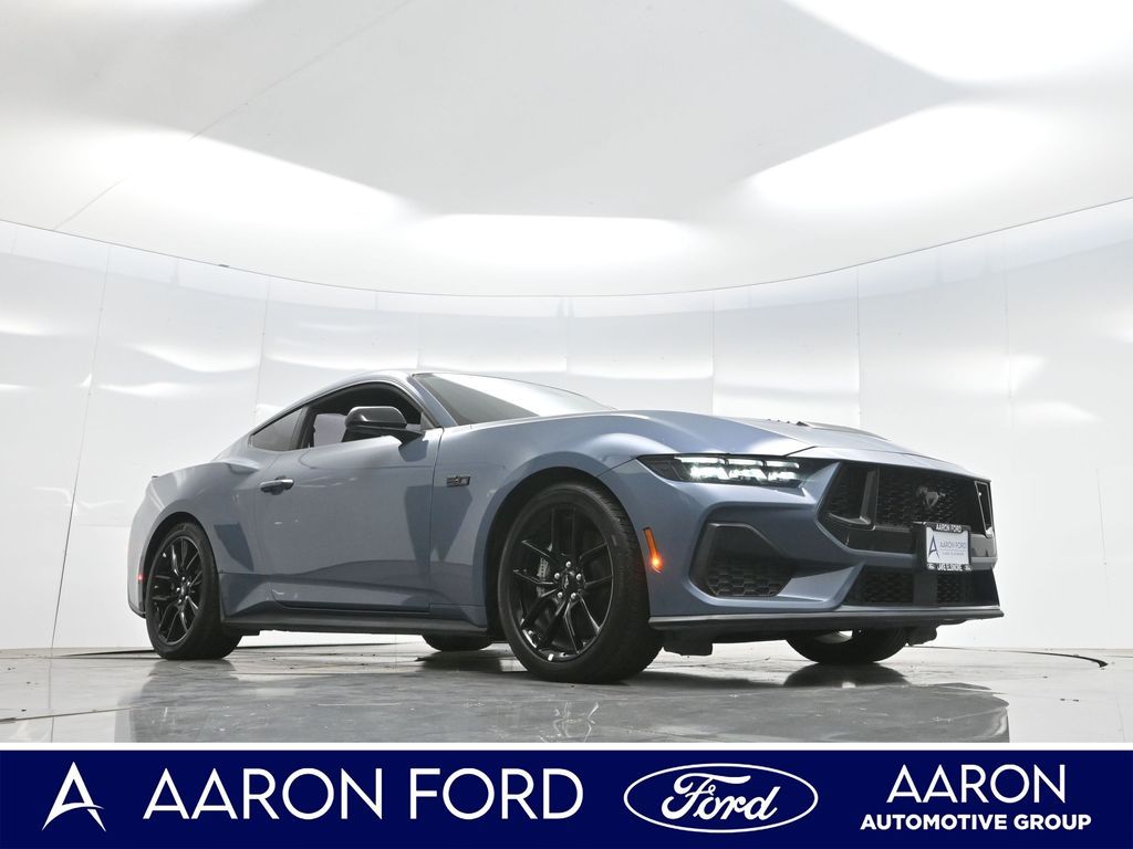 2024 Ford Mustang GT photo 2