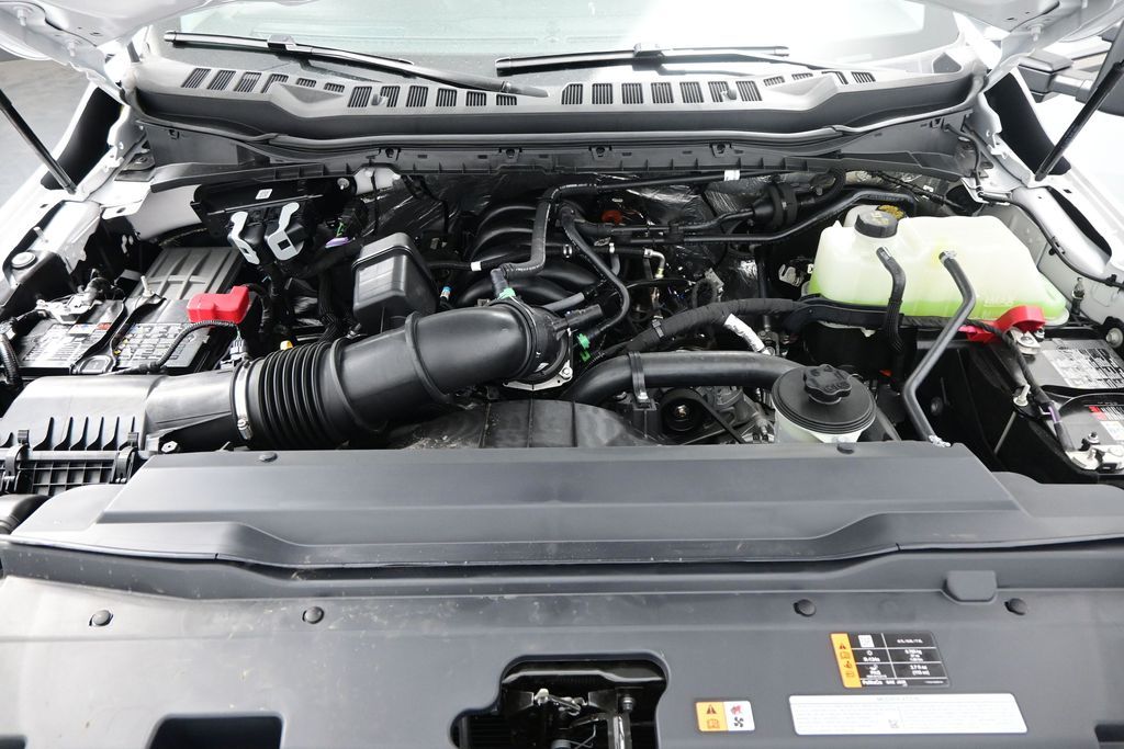 2025 Ford F-350 Super Duty Chassis Cab XL - Photo 27