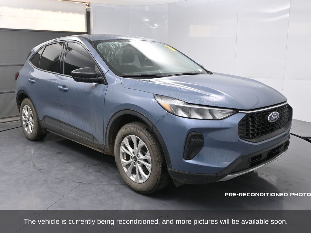 2025 Ford Escape Active photo 2