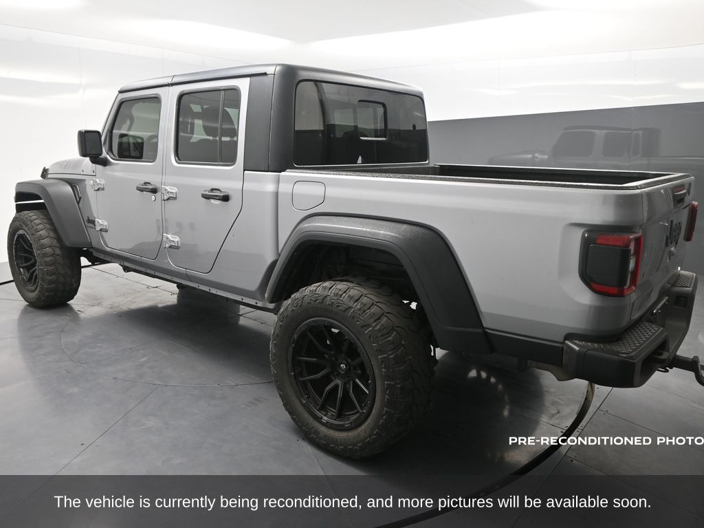 2020 Jeep Gladiator Sport photo 3
