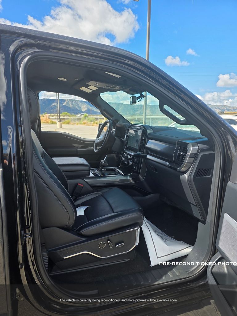 2023 Ford F-150 Lariat photo 4