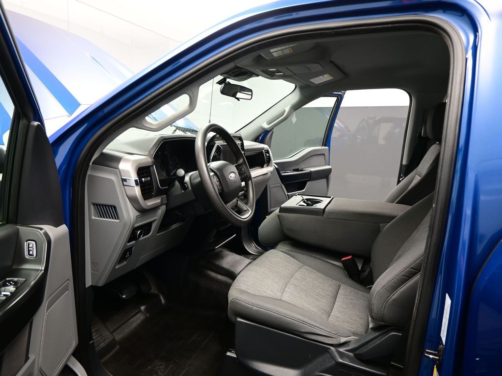 2023 Ford F-150 XL photo 3