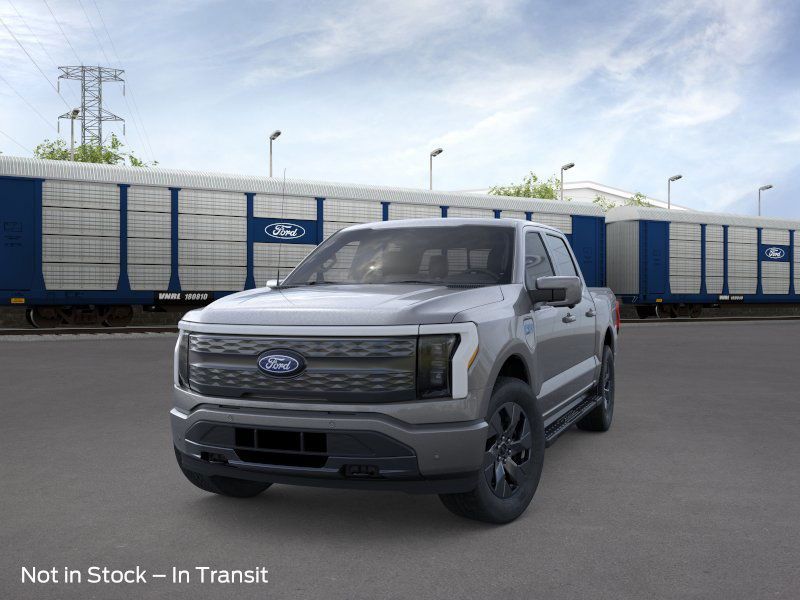 2025 Ford F-150 Lightning Lariat photo 2