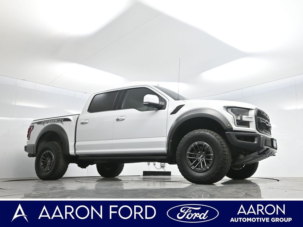 2020 Ford F-150 Raptor photo 2