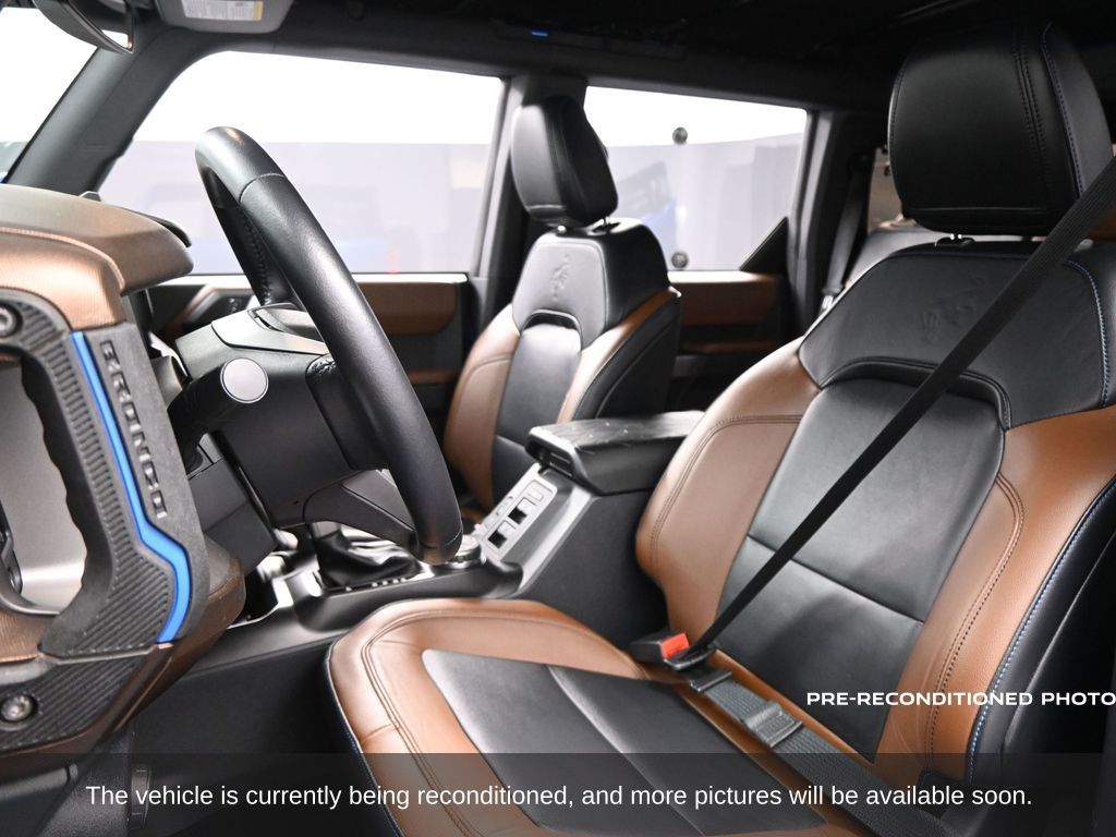 2022 Ford Bronco Outer Banks photo 3